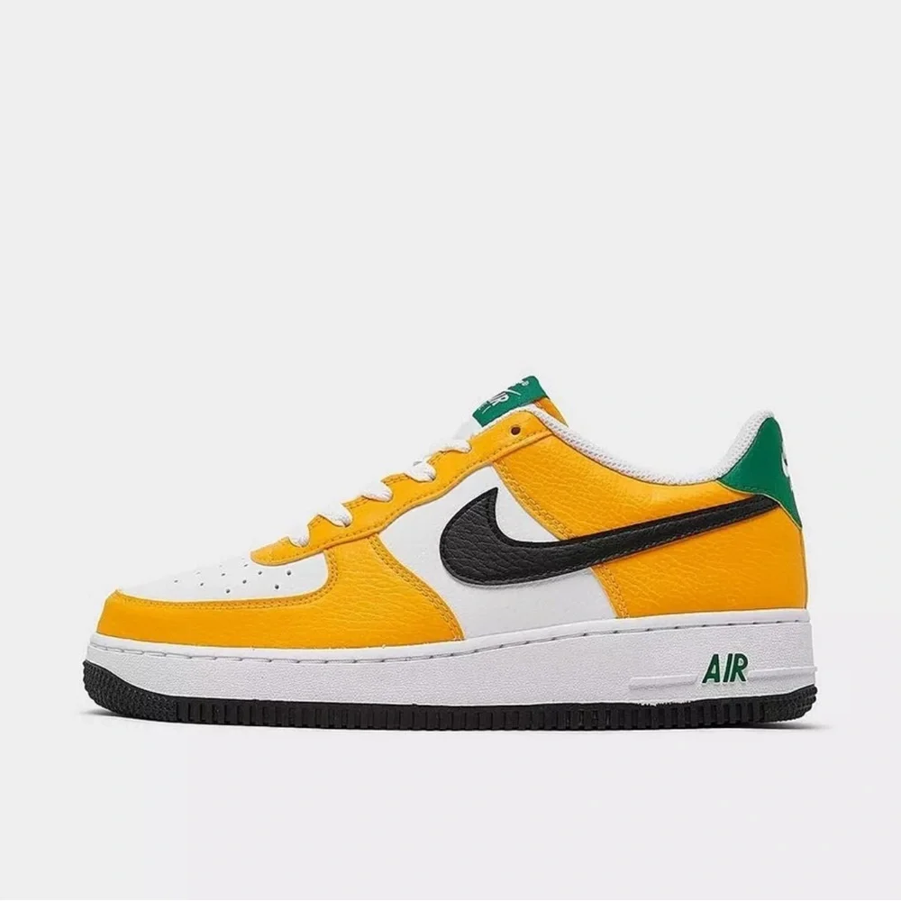 NIB Big Kid Nike Air Force 1 Low - FN8008-700 - University Gold/Black - Picture 2 of 7